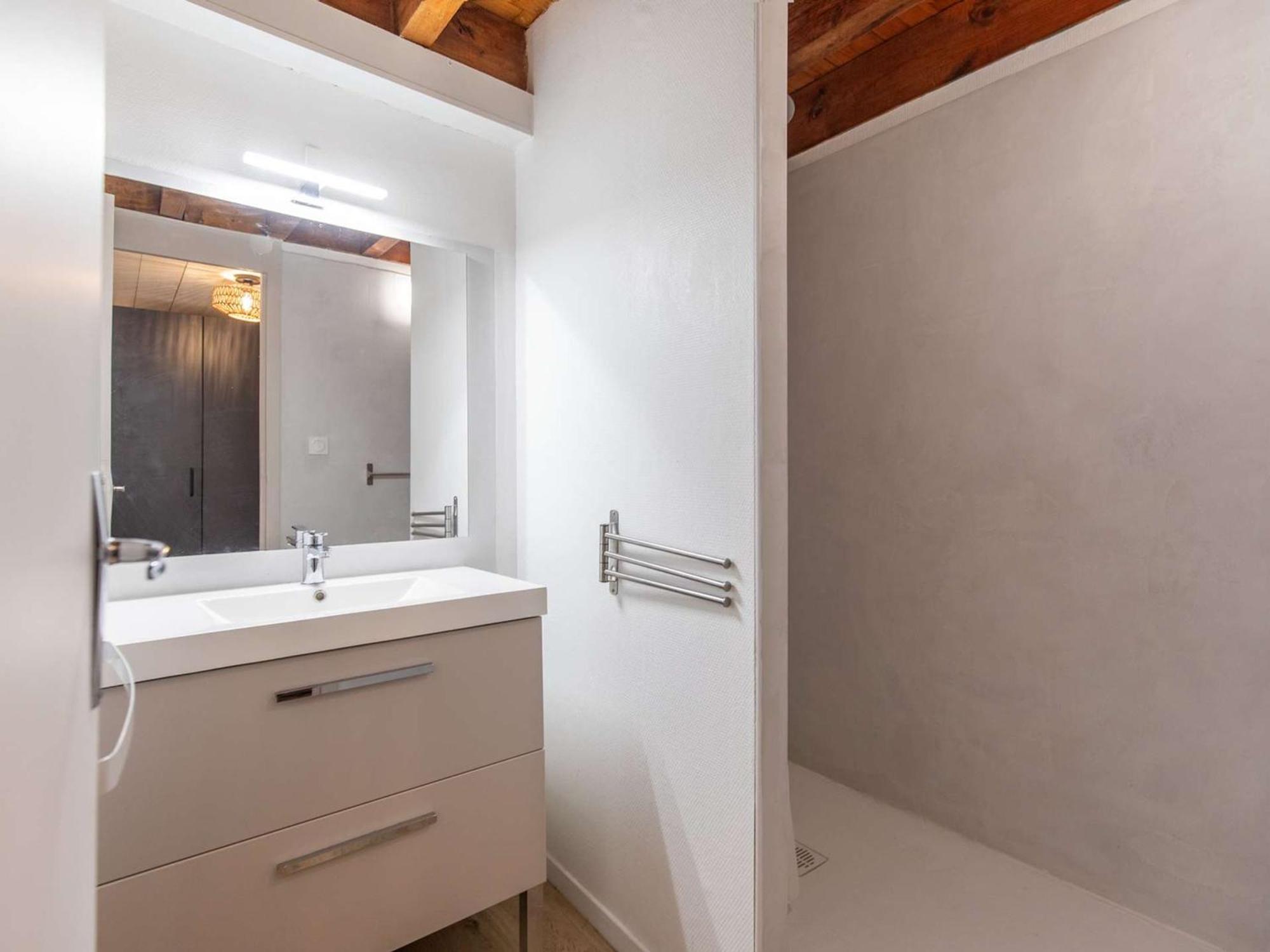 T2 Renove Avec Terrasse, Parking Prive, Local Velos A Cauterets - Fr-1-401-290 Ngoại thất bức ảnh