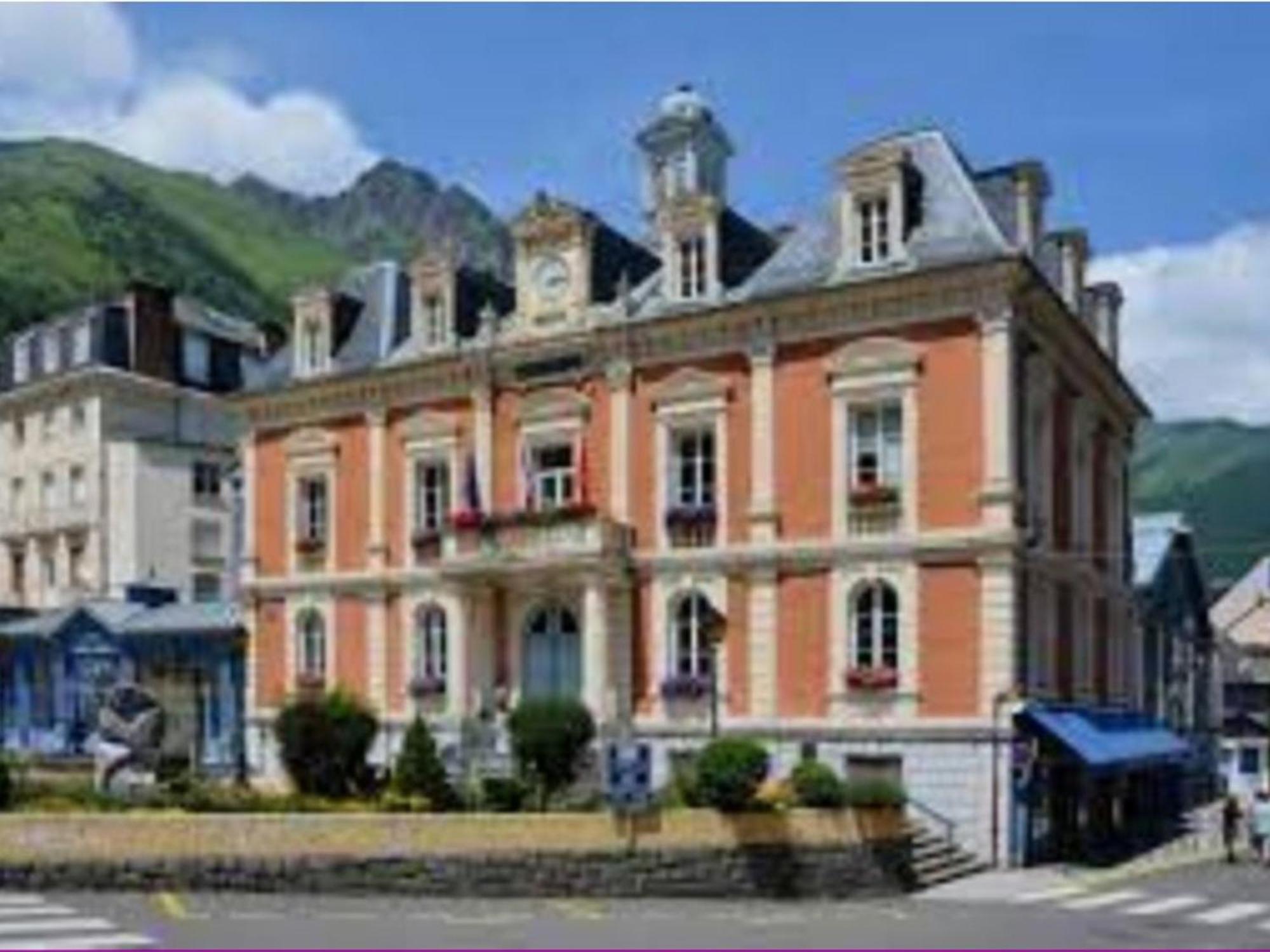 T2 Renove Avec Terrasse, Parking Prive, Local Velos A Cauterets - Fr-1-401-290 Ngoại thất bức ảnh